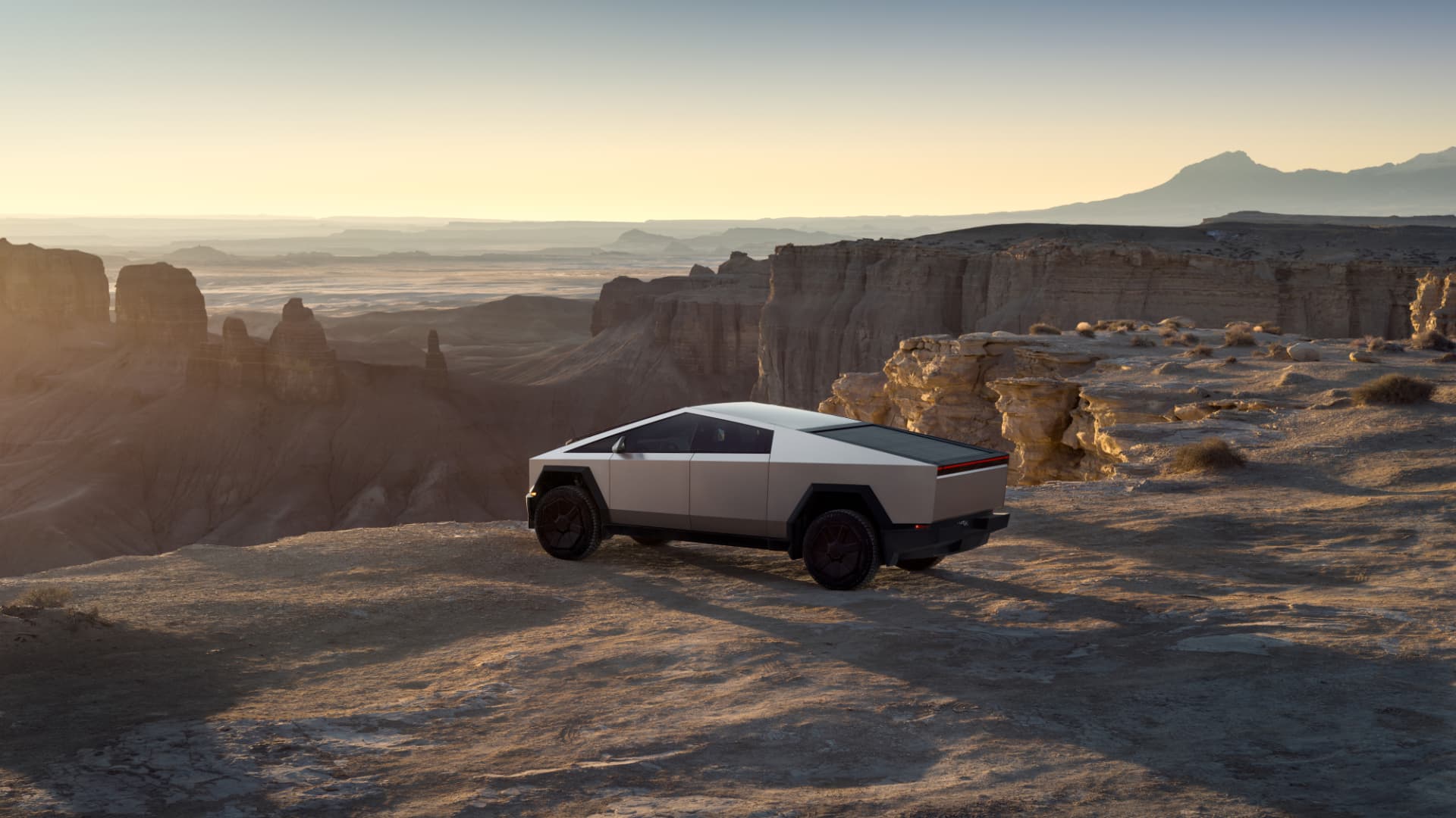 Tesla CYBERTRUCK